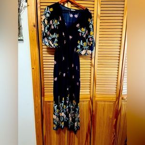 Maxi dress great for the beach or casual lunch, super soft, a-line cut!